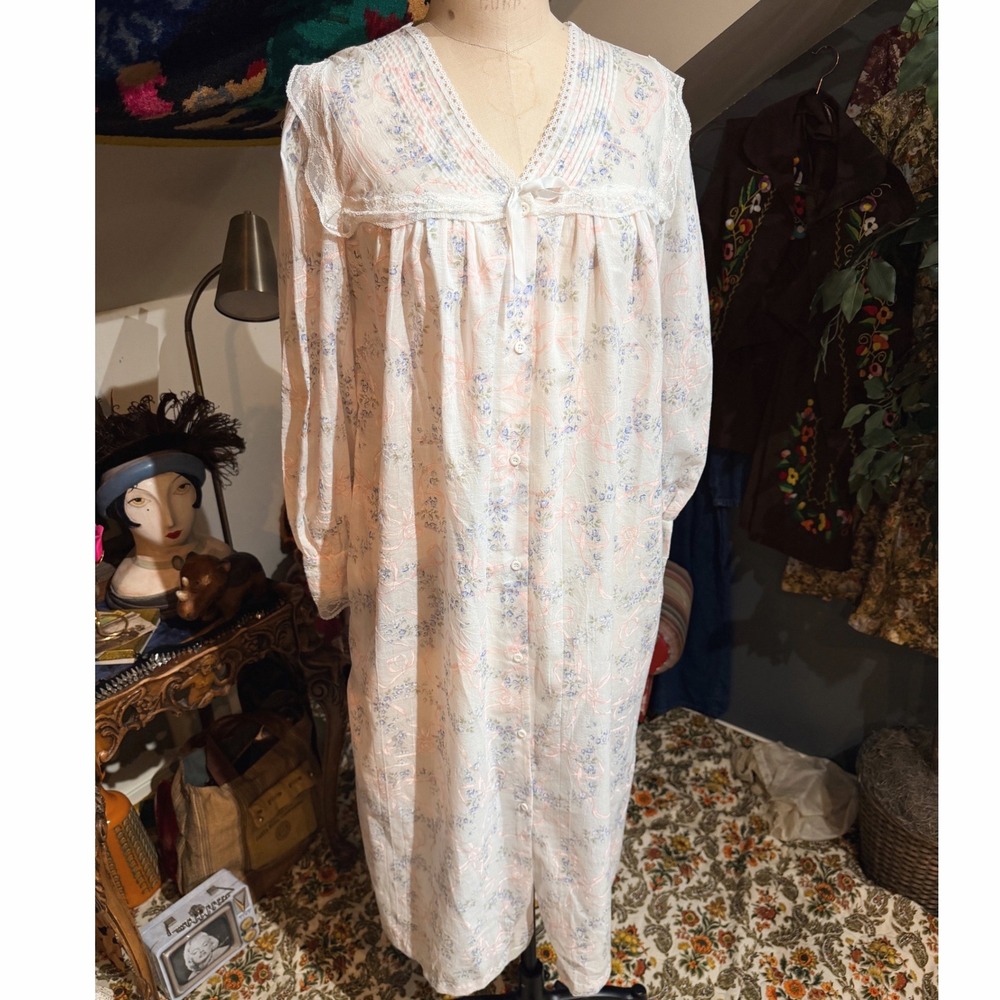 Vintage‎ 80s Willow Creek Floral and Bow Lace Nightgown Button Front - L